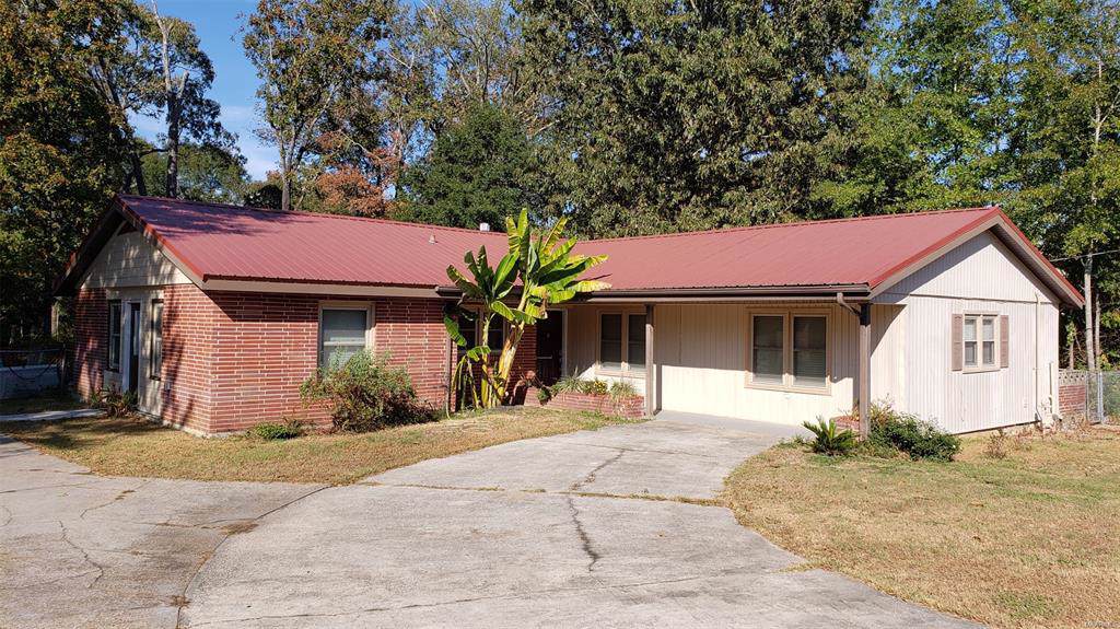 17 Andrews Drive - Photo 1