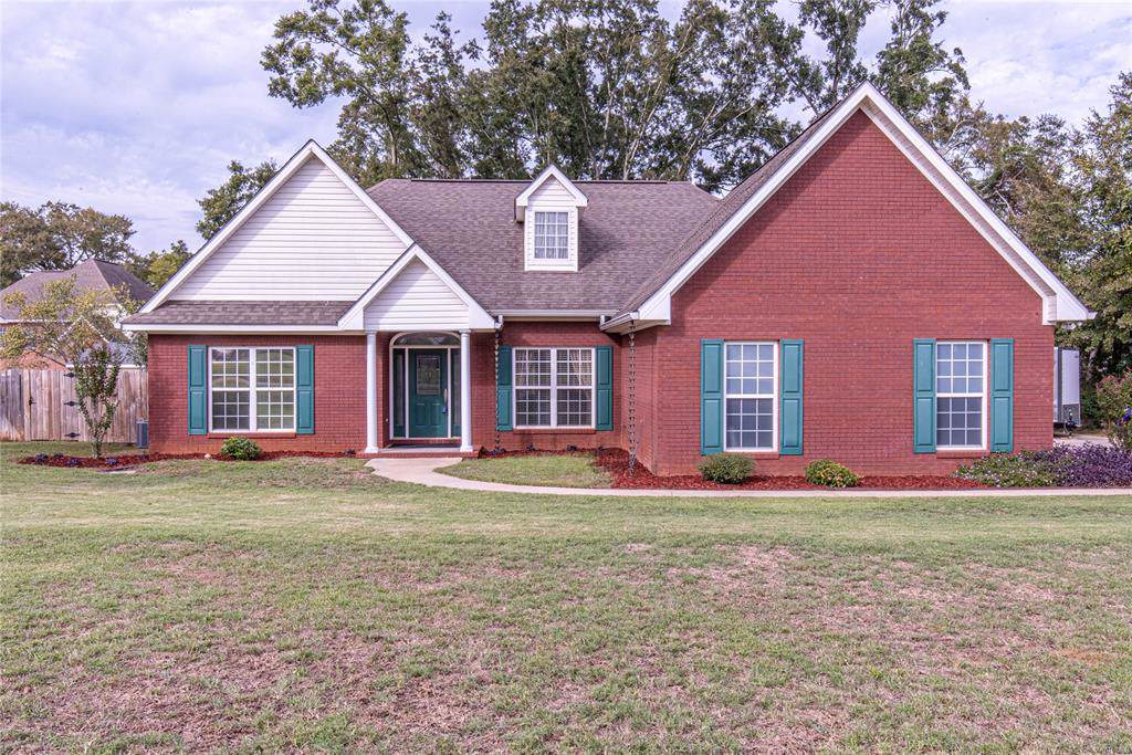 320 Oak Ridge Drive - Photo 1