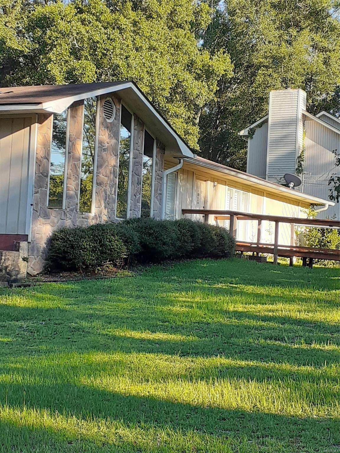 204 Wildwood Drive - Photo 1