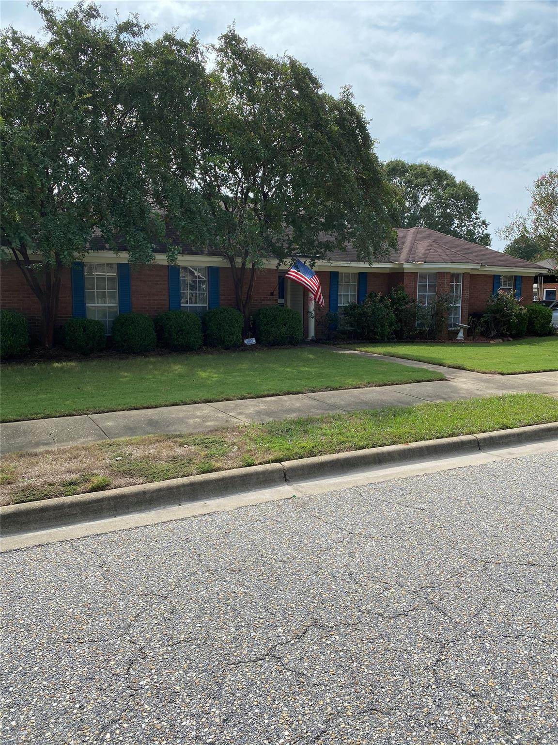 3844 Berkshire Drive - Photo 1
