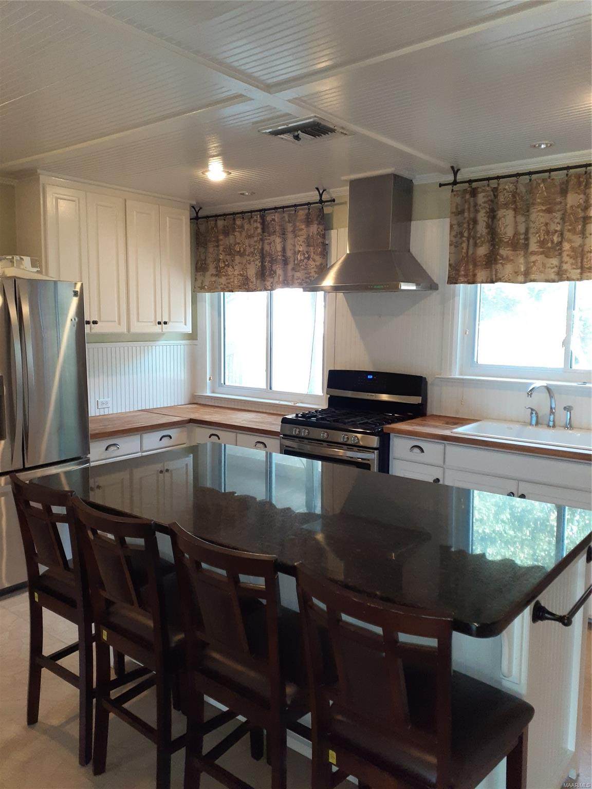 2789 Ashley Avenue - Photo 1