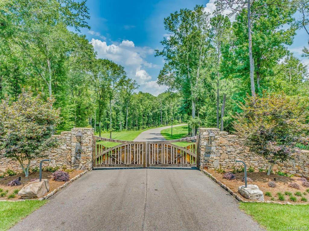 240 Oak View Drive - Photo 1