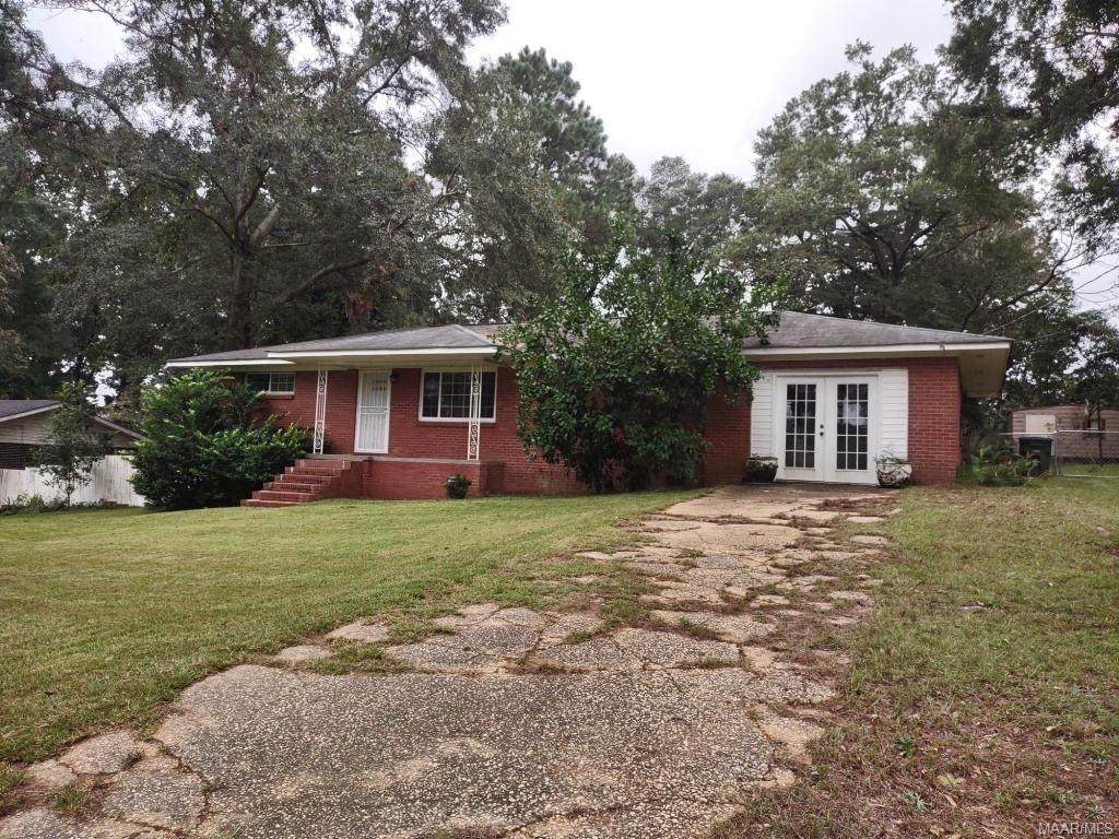 308 Pinehurst Drive - Photo 1