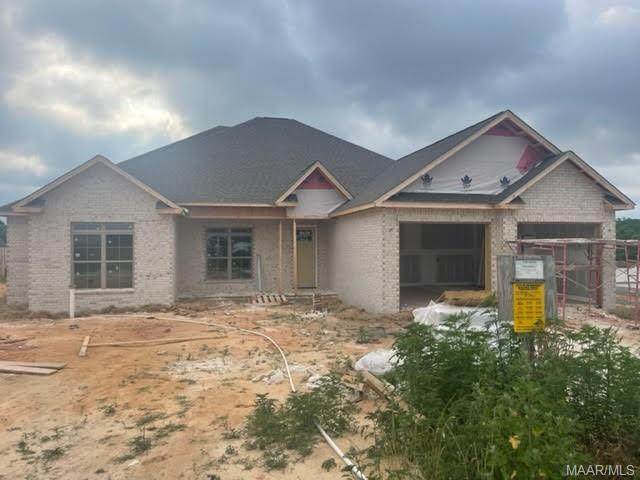 305 Lakes Drive - Photo 1