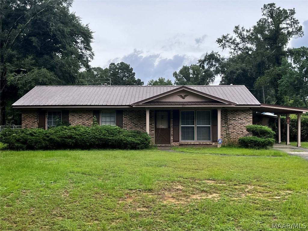 201 Valley Creek Circle - Photo 1