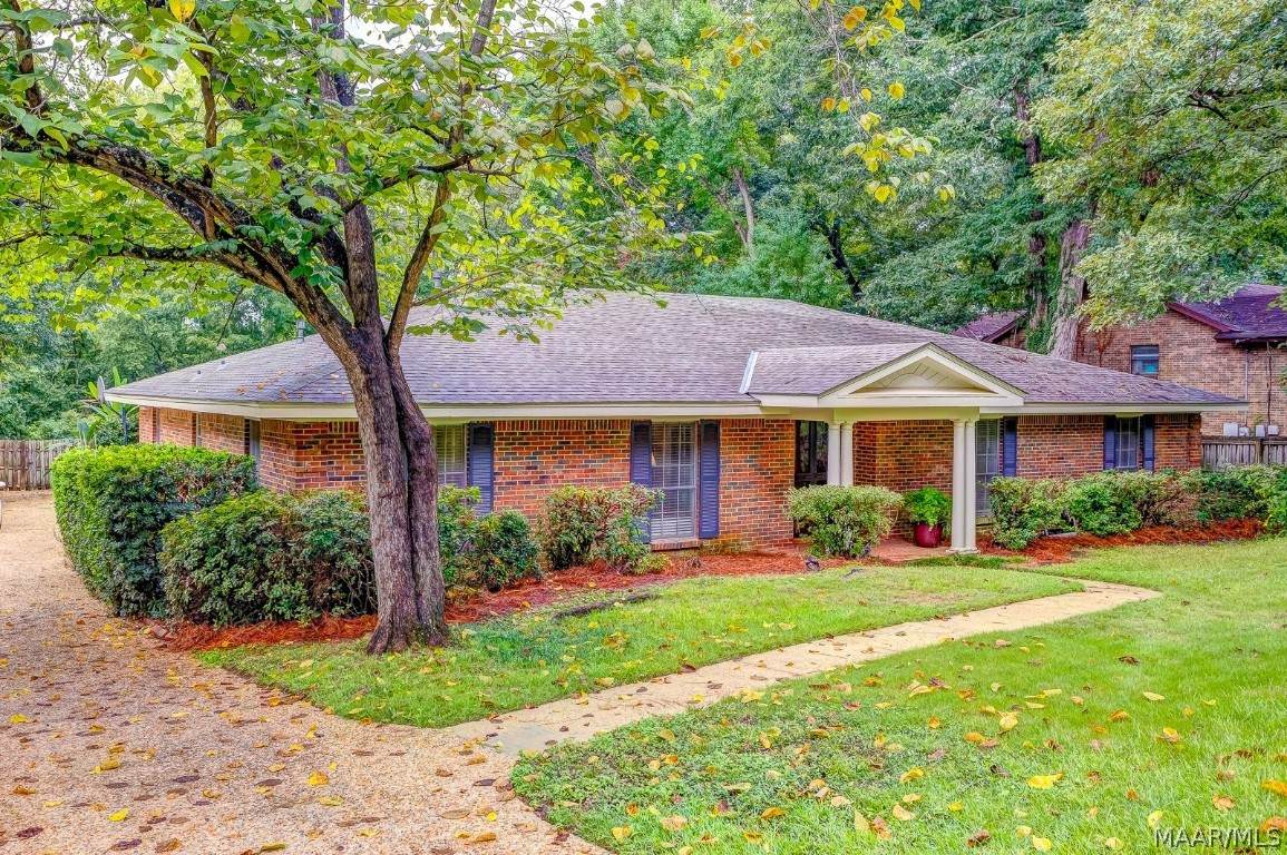 1007 Whitehall Parkway - Photo 1