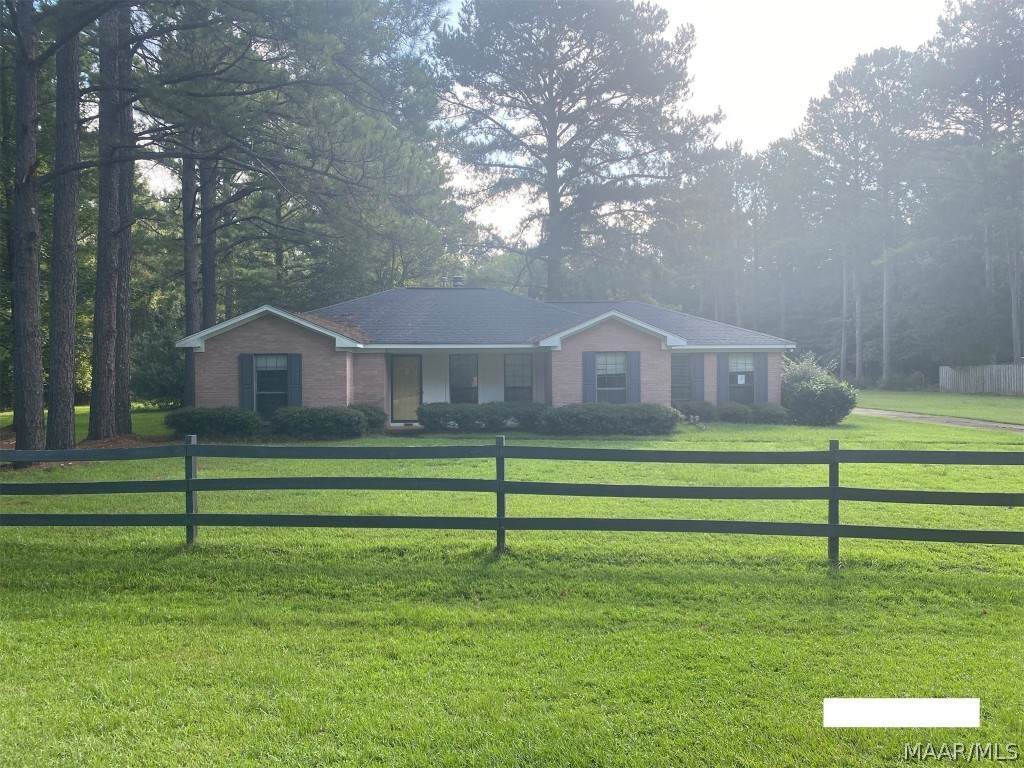 476 Saint Andrews Drive - Photo 1