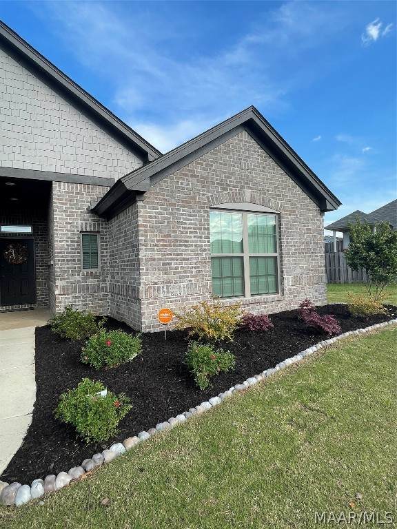 704 Hedgefield Way - Photo 1