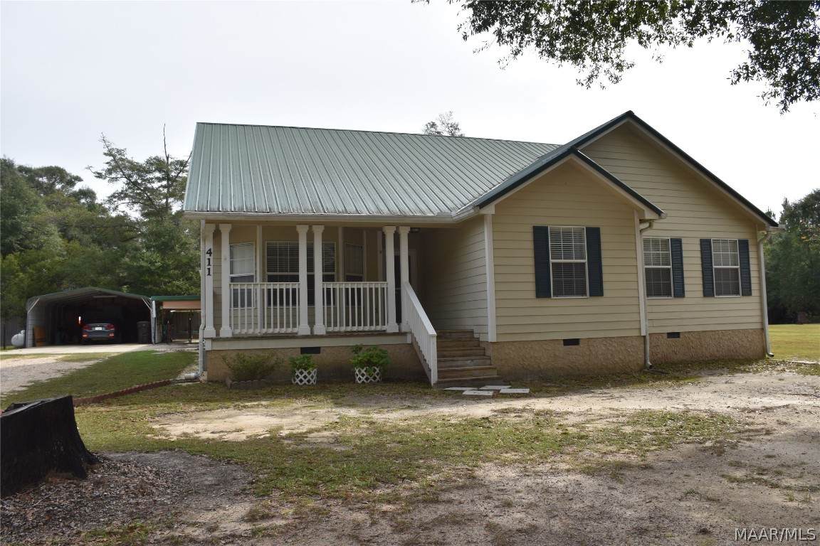 411 Pine Tree Lane - Photo 1