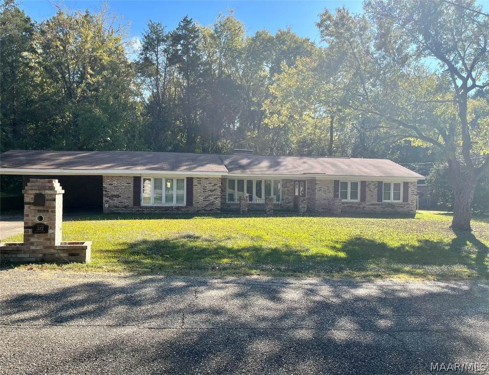 312 Sherwood Drive - Photo 1