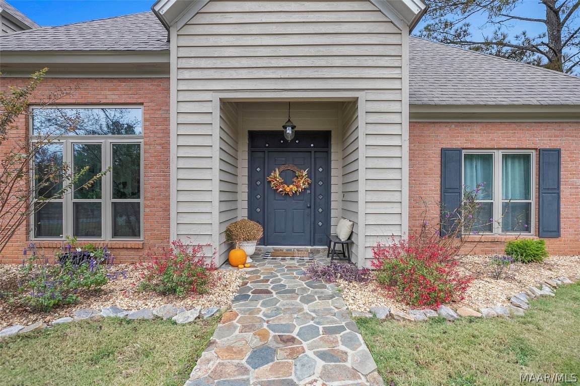 200 Lake Lane - Photo 1