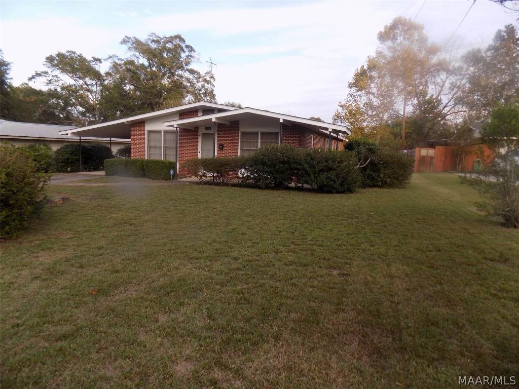 141 Thornton Place - Photo 1