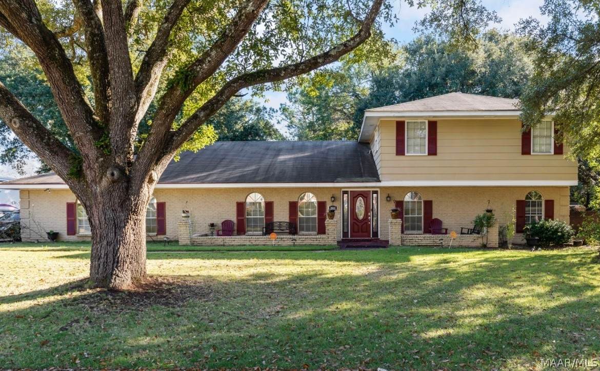 2810 Lansdowne Drive - Photo 1