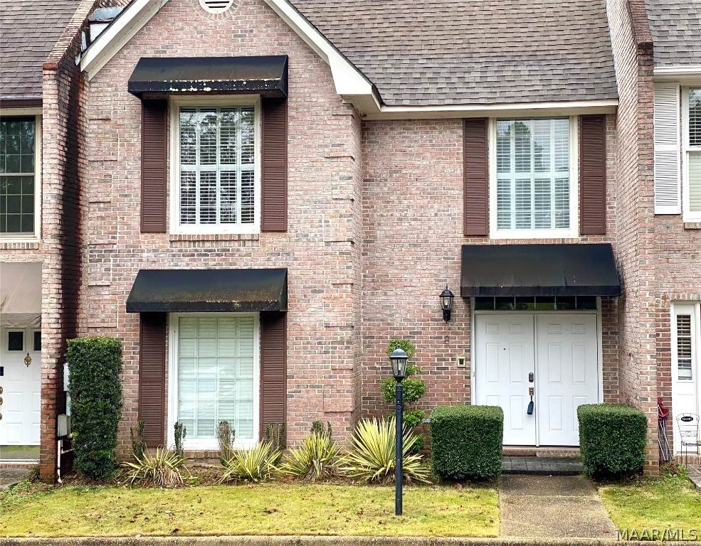 806 Lee Street - Photo 1