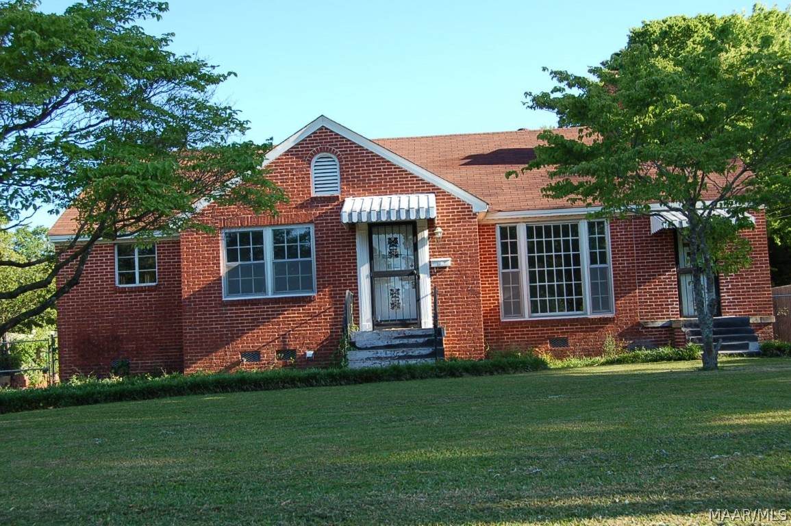 2733 Pelzer Avenue - Photo 1