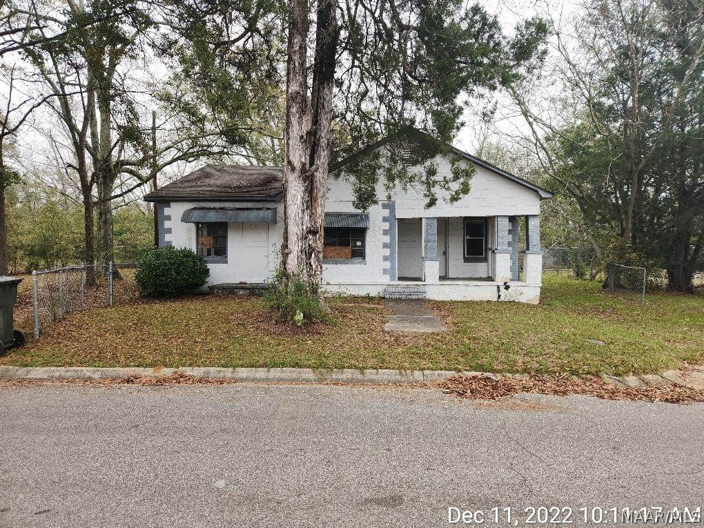 1008 Leona Street - Photo 1