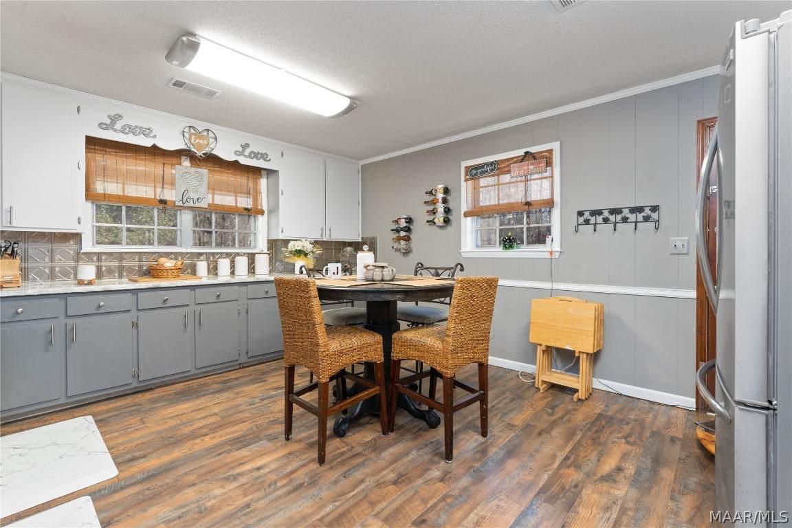 40 Highridge Drive - Photo 1
