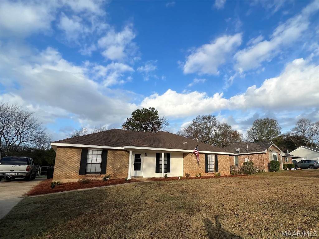 135 Thames Drive - Photo 1