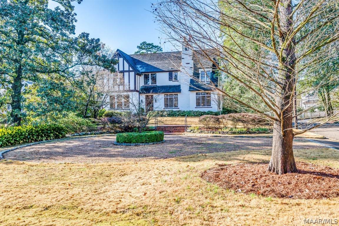 654 Cloverdale Road - Photo 1