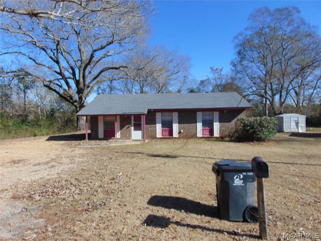 160 Thompson Avenue - Photo 1