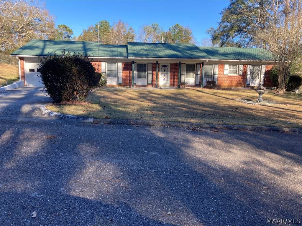 31 Andrews Drive - Photo 1