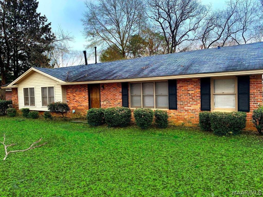 302 Daphne Lane - Photo 1