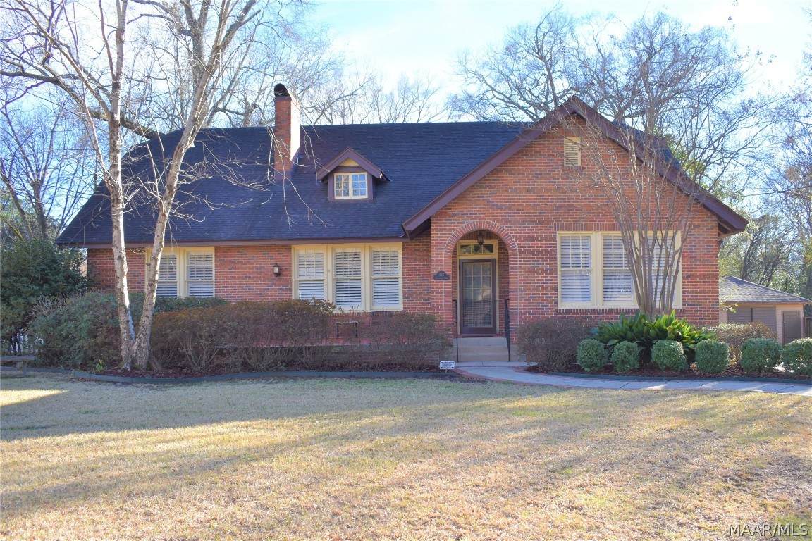 842 Cloverdale Road - Photo 1
