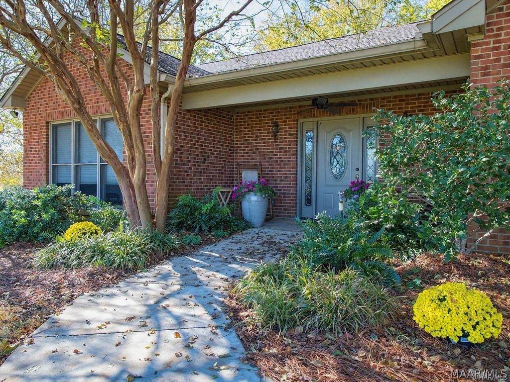 5848 Trotman Drive - Photo 1