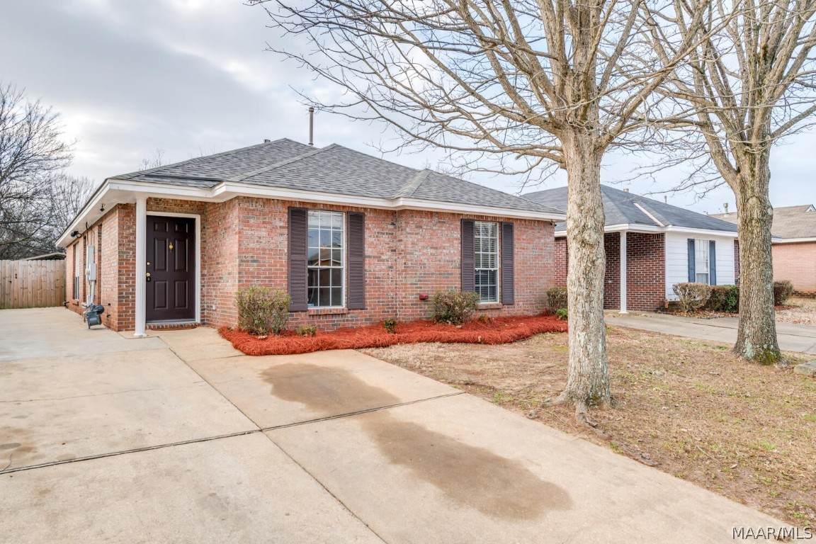 914 Cruz Court - Photo 1