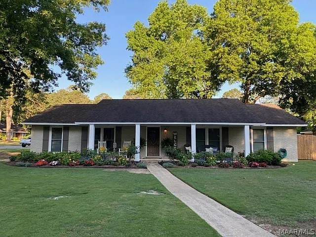 557 Chatsworth Drive - Photo 1