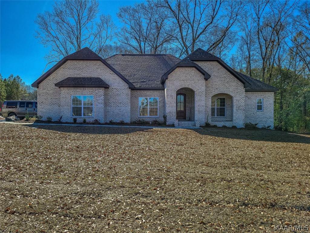 301 White Oak Drive - Photo 1