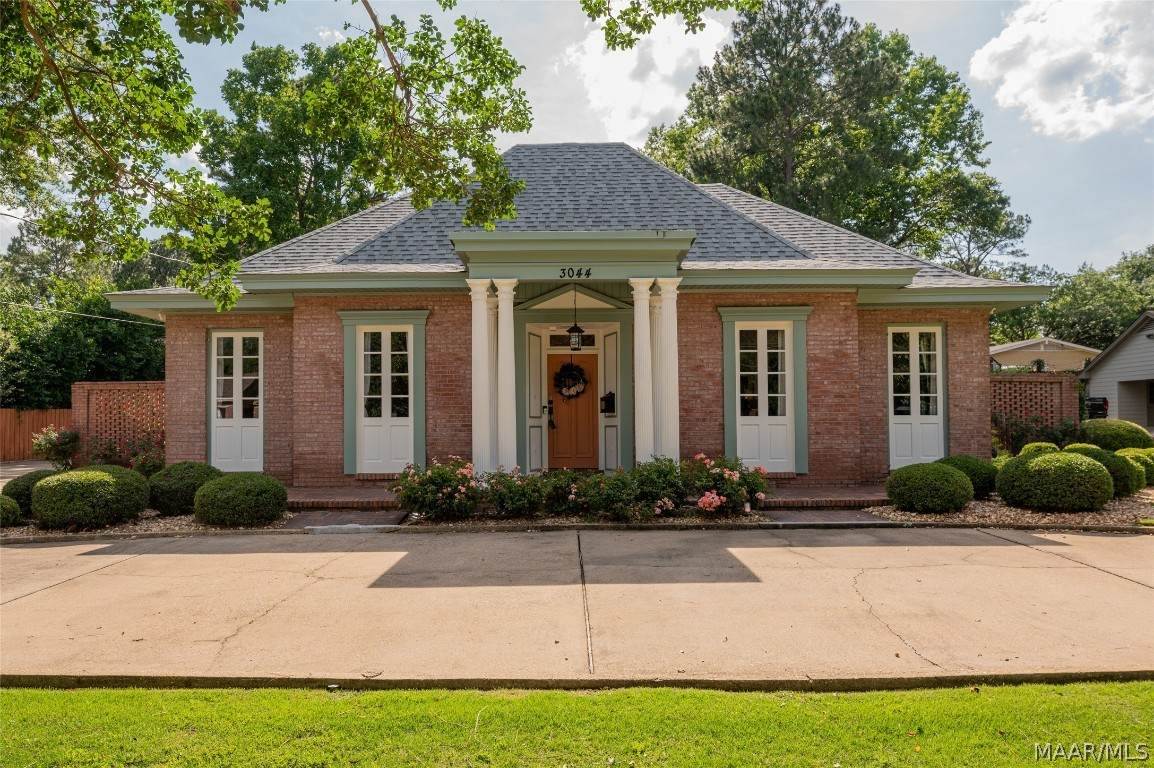 3044 Boxwood Drive - Photo 1