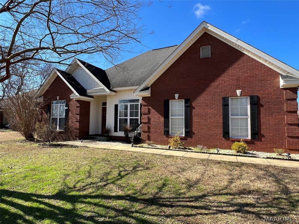 5609 Deatsville Highway - Photo 1