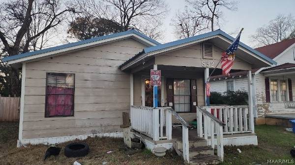 832 Davis Street - Photo 1