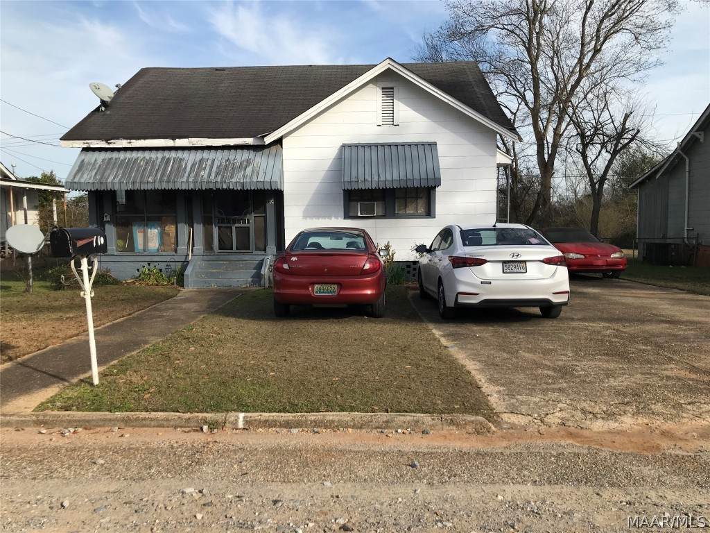 710 7th Street - Photo 1