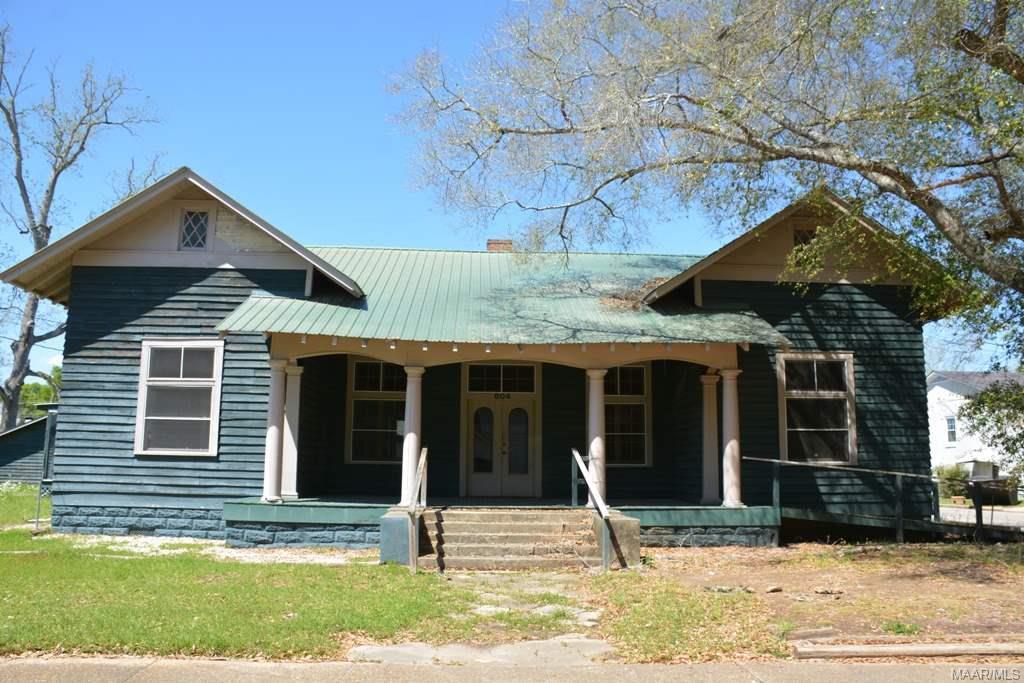 804 Davis Street - Photo 1