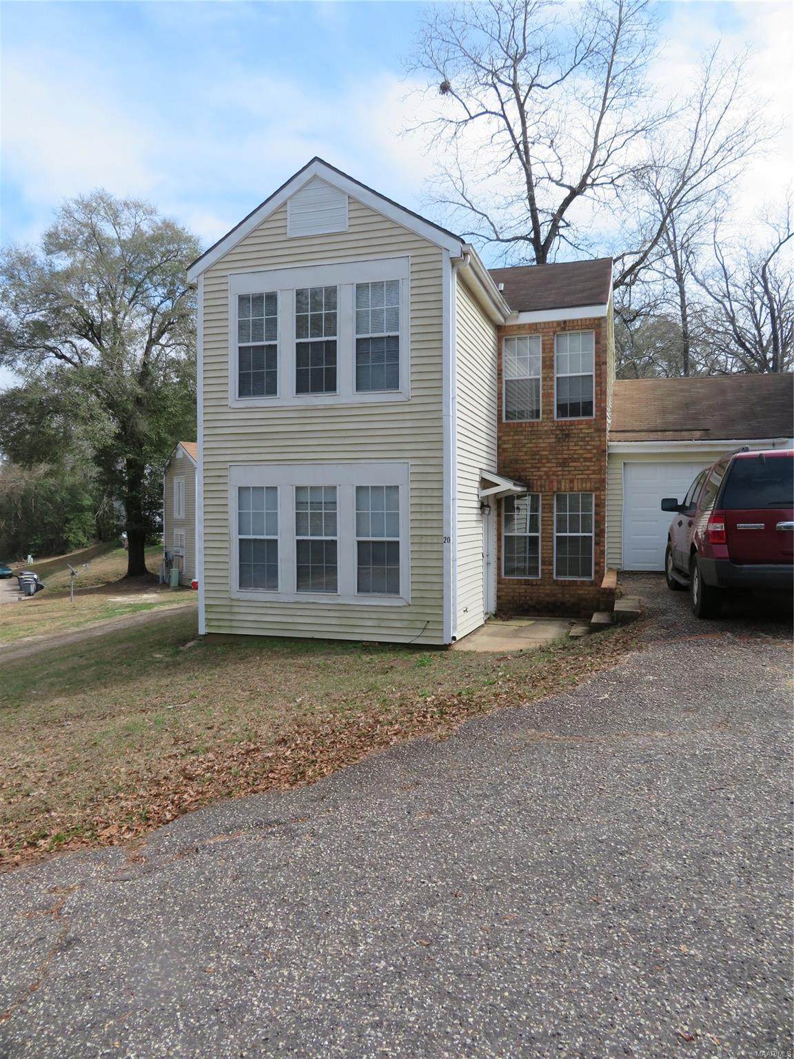 20 Somerset Parkway - Photo 1