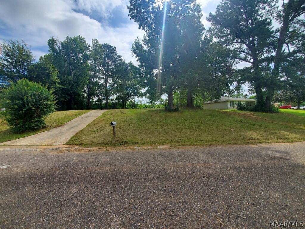209 Parker Hill Drive - Photo 1
