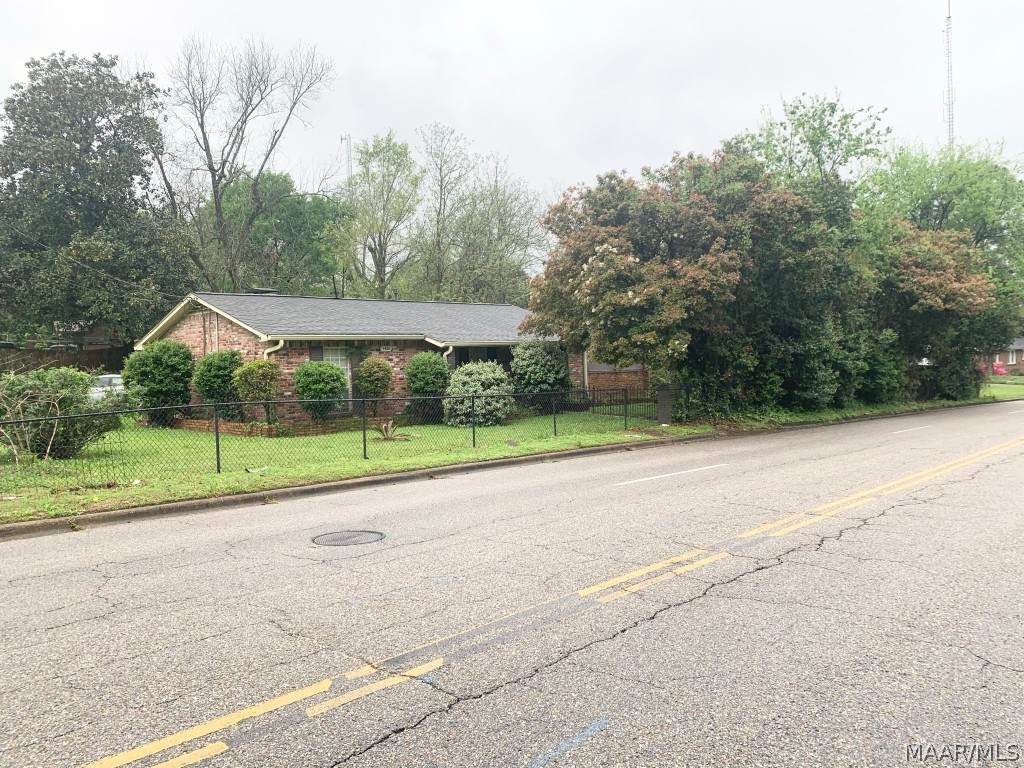 1422 Upper Wetumpka Road - Photo 1