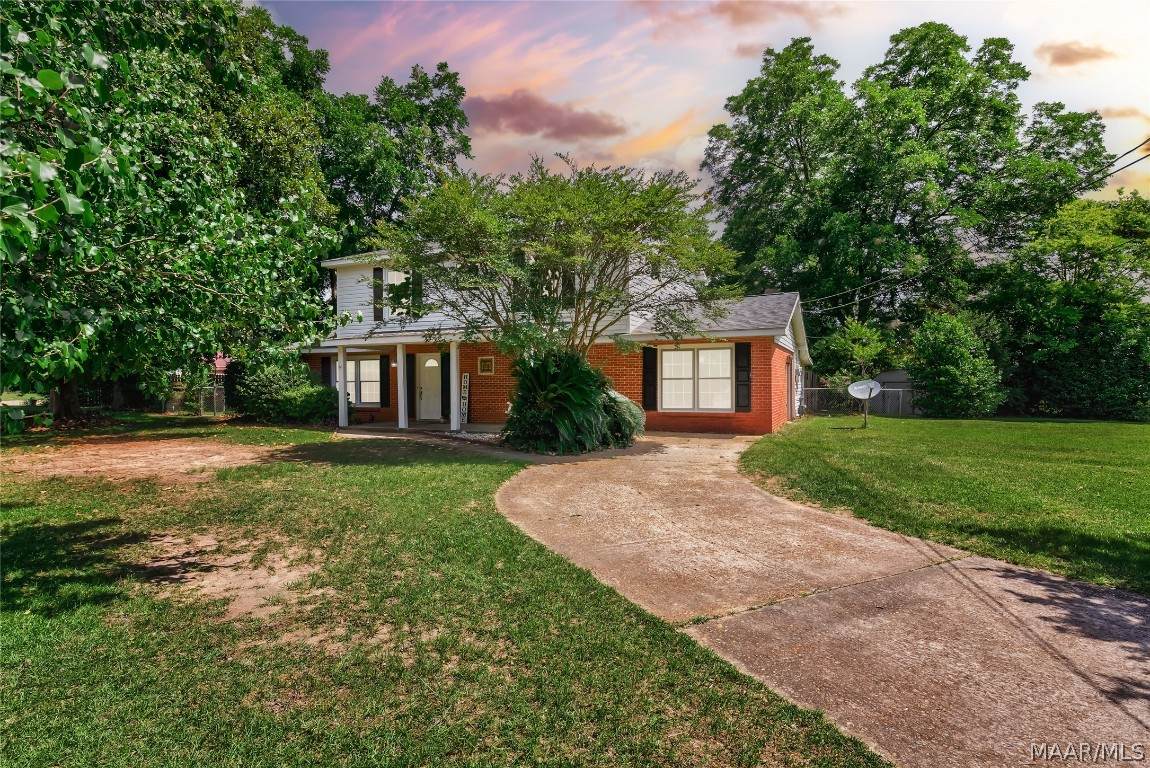 201 Whispering Pines Street - Photo 1