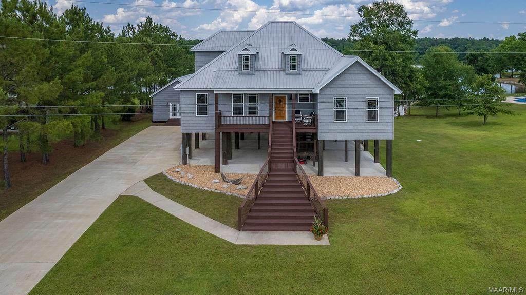 722 Lakeshore Drive - Photo 1