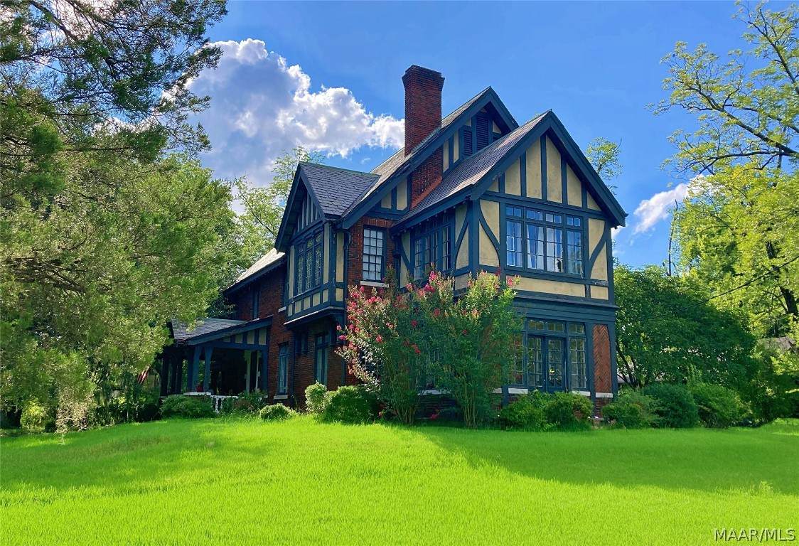 435 Fairview Avenue - Photo 1