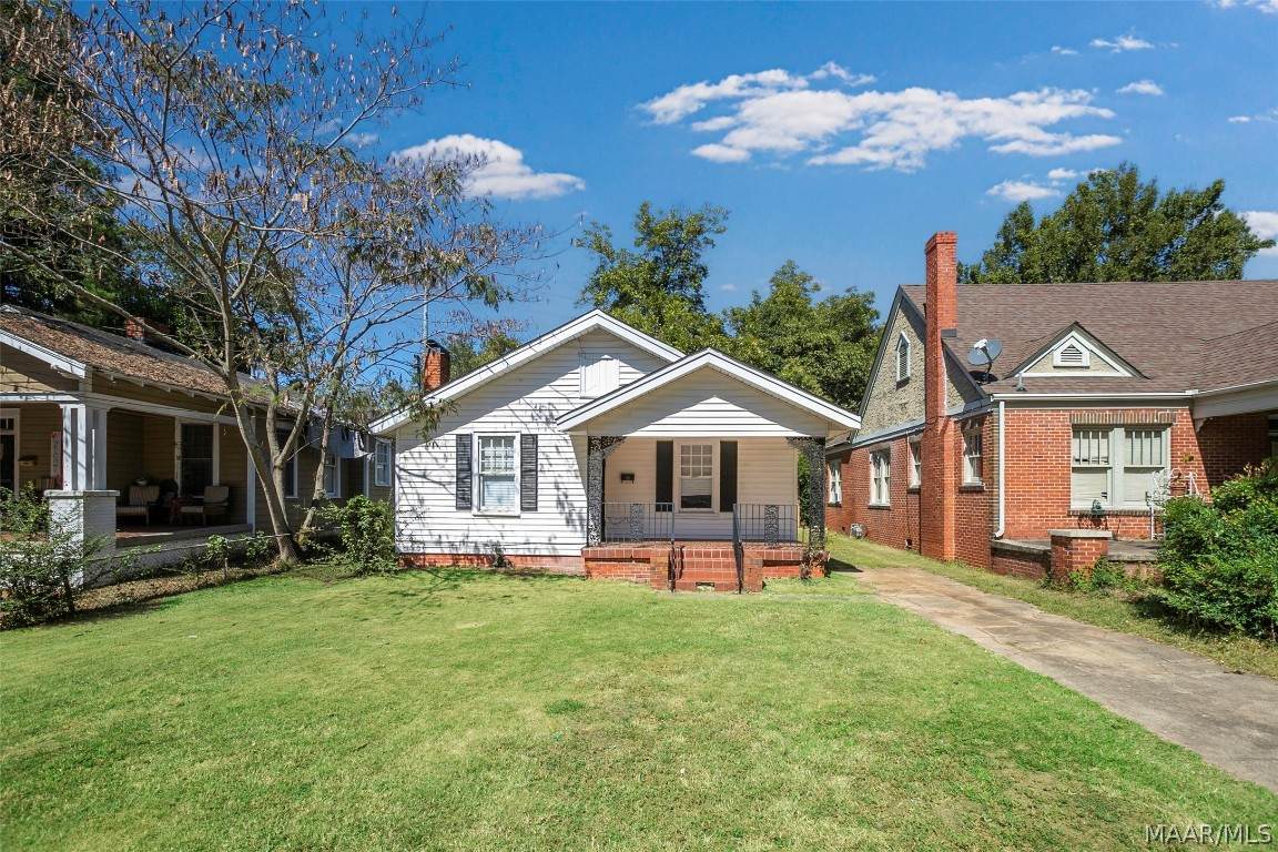 1605 Yancey Avenue - Photo 1