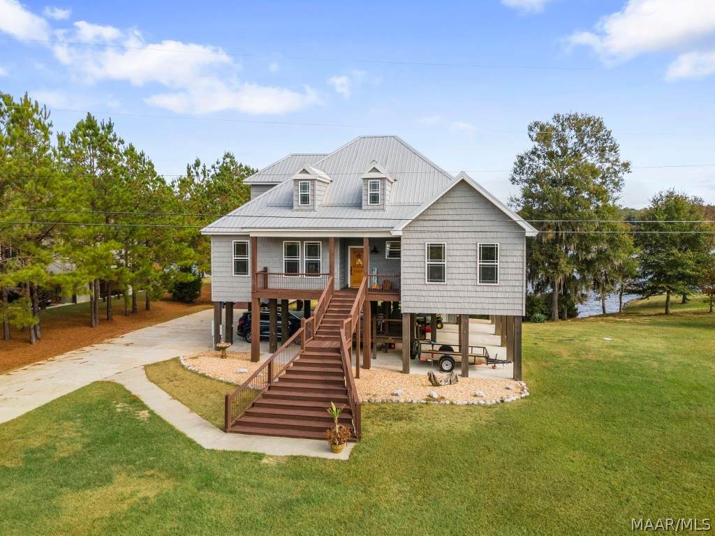 722 Lakeshore Drive - Photo 1