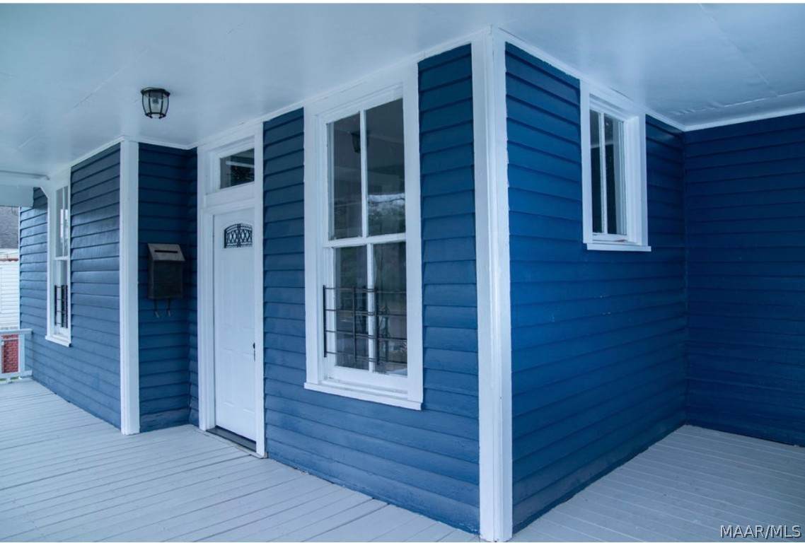 437 Burton Avenue - Photo 1
