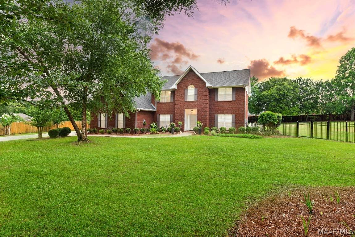 103 Arlington Court - Photo 1