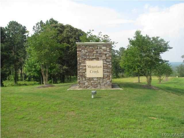 250 Merrill Lane - Photo 1