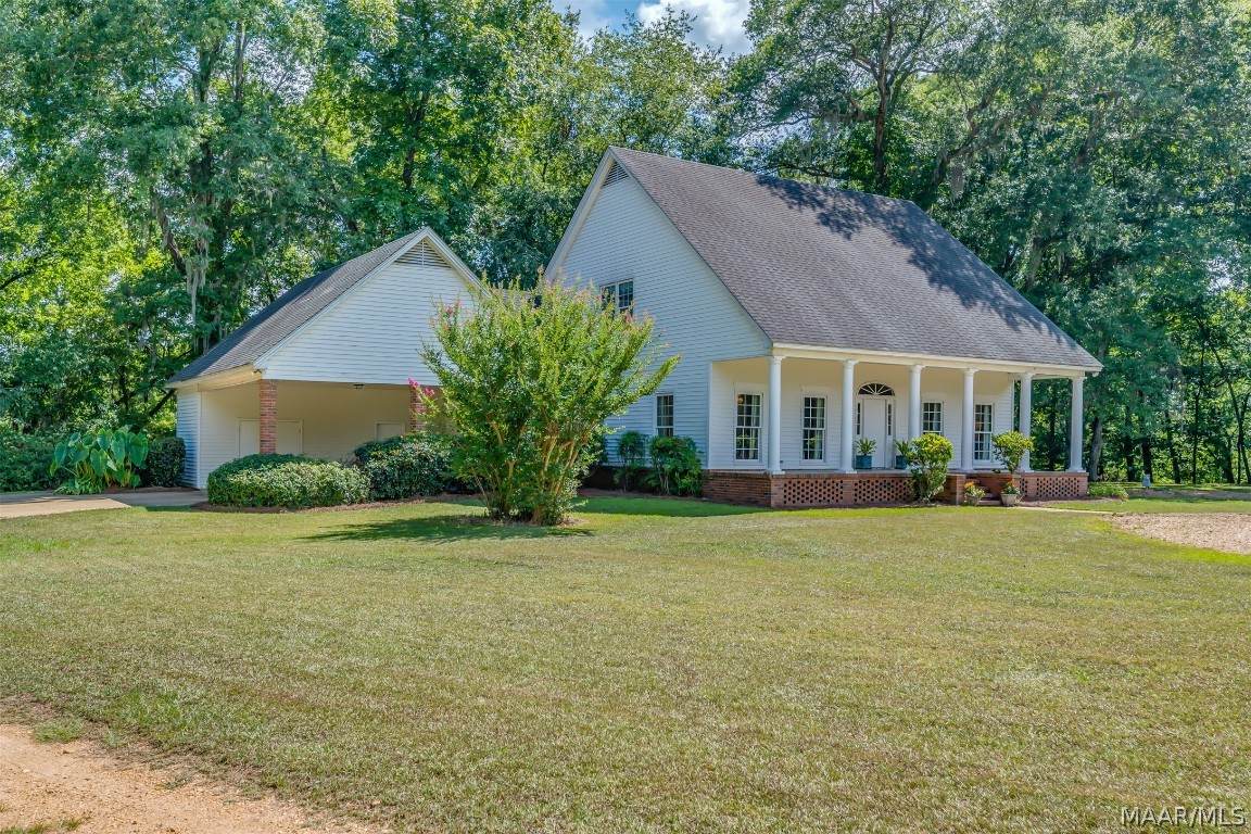 1673 Fort Toulouse Road - Photo 1