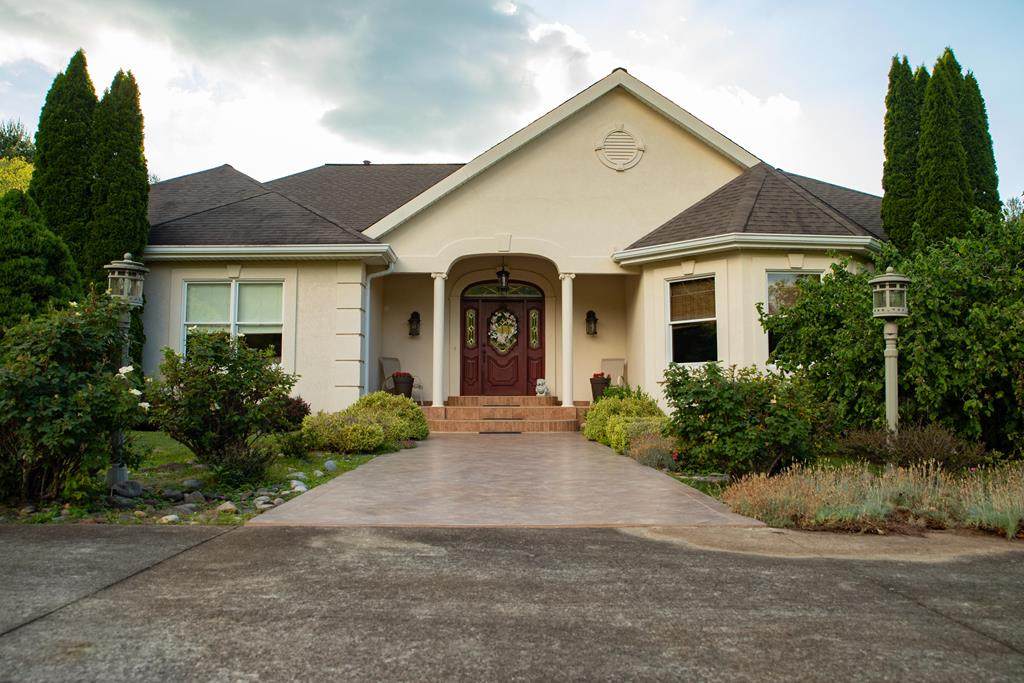 227 Bettis Circle - Photo 1
