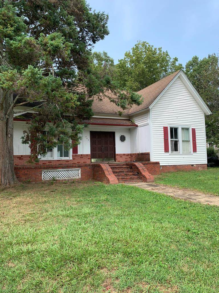 943 Valley River Avenue - Photo 1